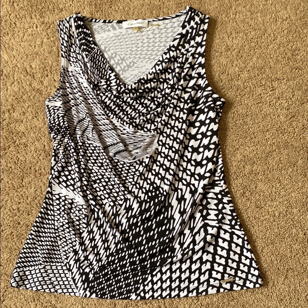 Y2K Calvin Klein Black and White Top